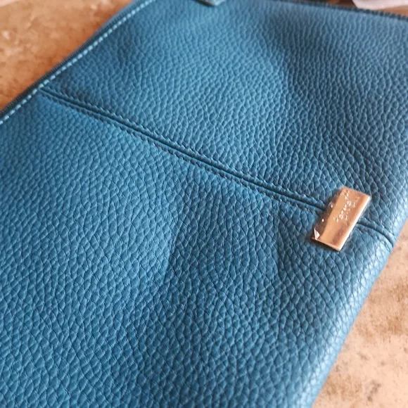 New Jewell By Thirty-one Toiquoise Textured Clutch and Accessory Set - Picture 7 of 7